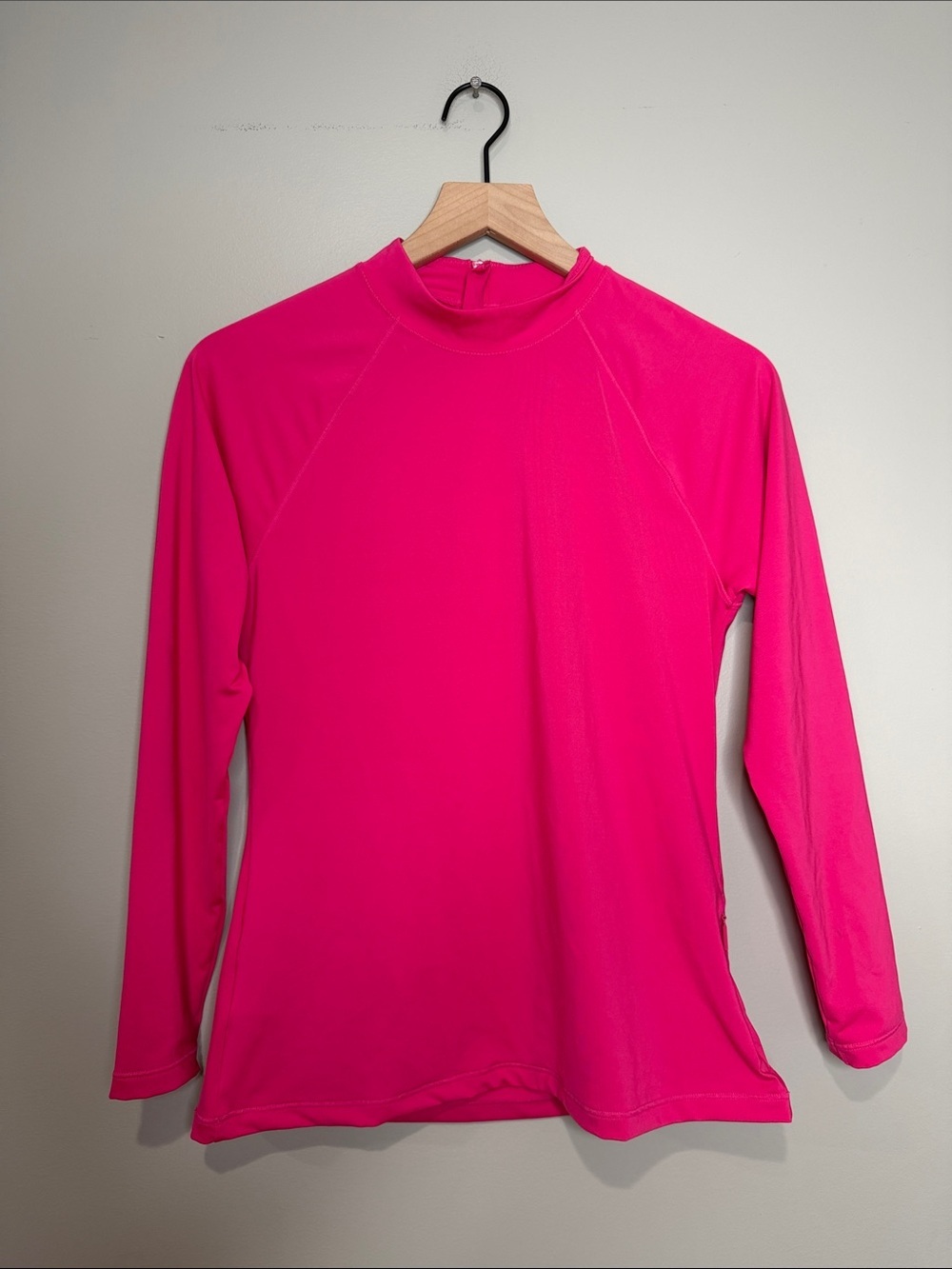 Athleta North Point Rashguard Hot Pink Medium